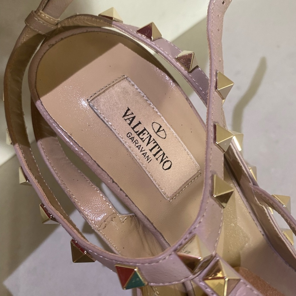 Authentic Women’s Valentino Heels - Picture 3 of 5